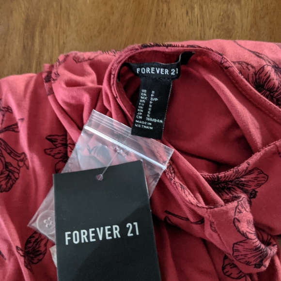 Dress - Picture 2 of 5